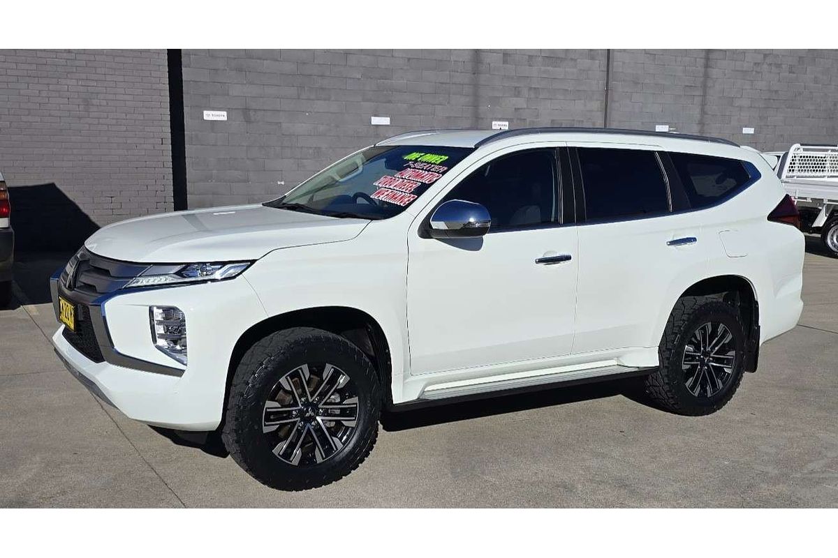 2022 Mitsubishi Pajero Sport GLS QF