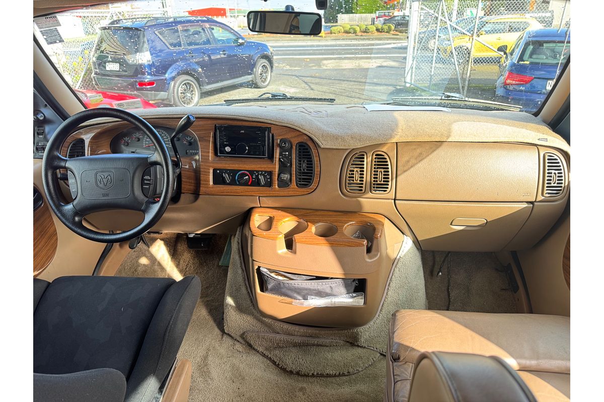 2001 Dodge RAM STARCRAFT
