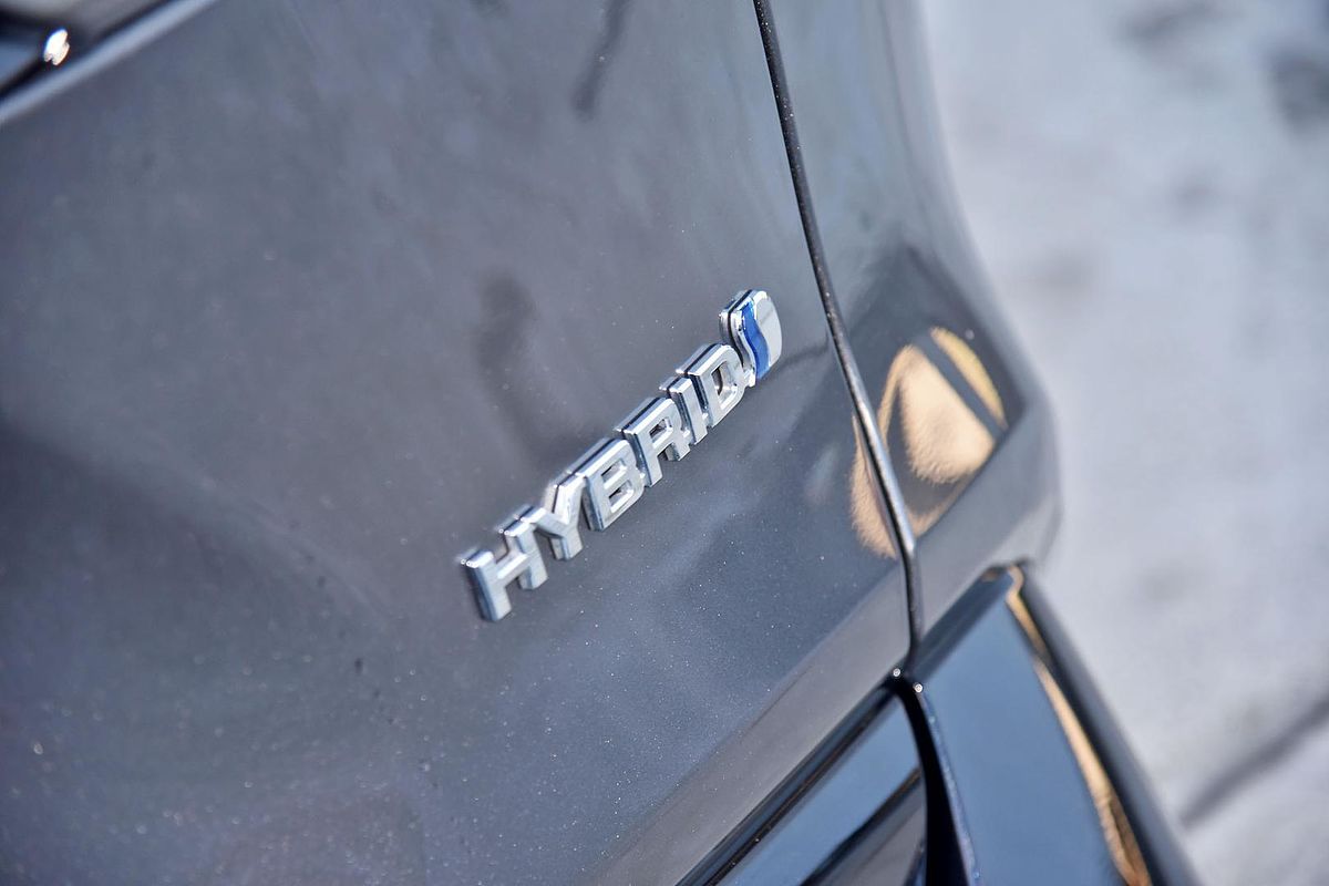 2024 Toyota RAV4 XSE AXAH52R