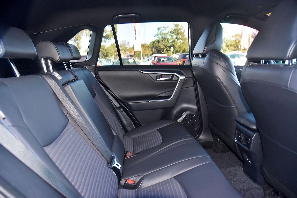 2024 Toyota RAV4 XSE AXAH52R