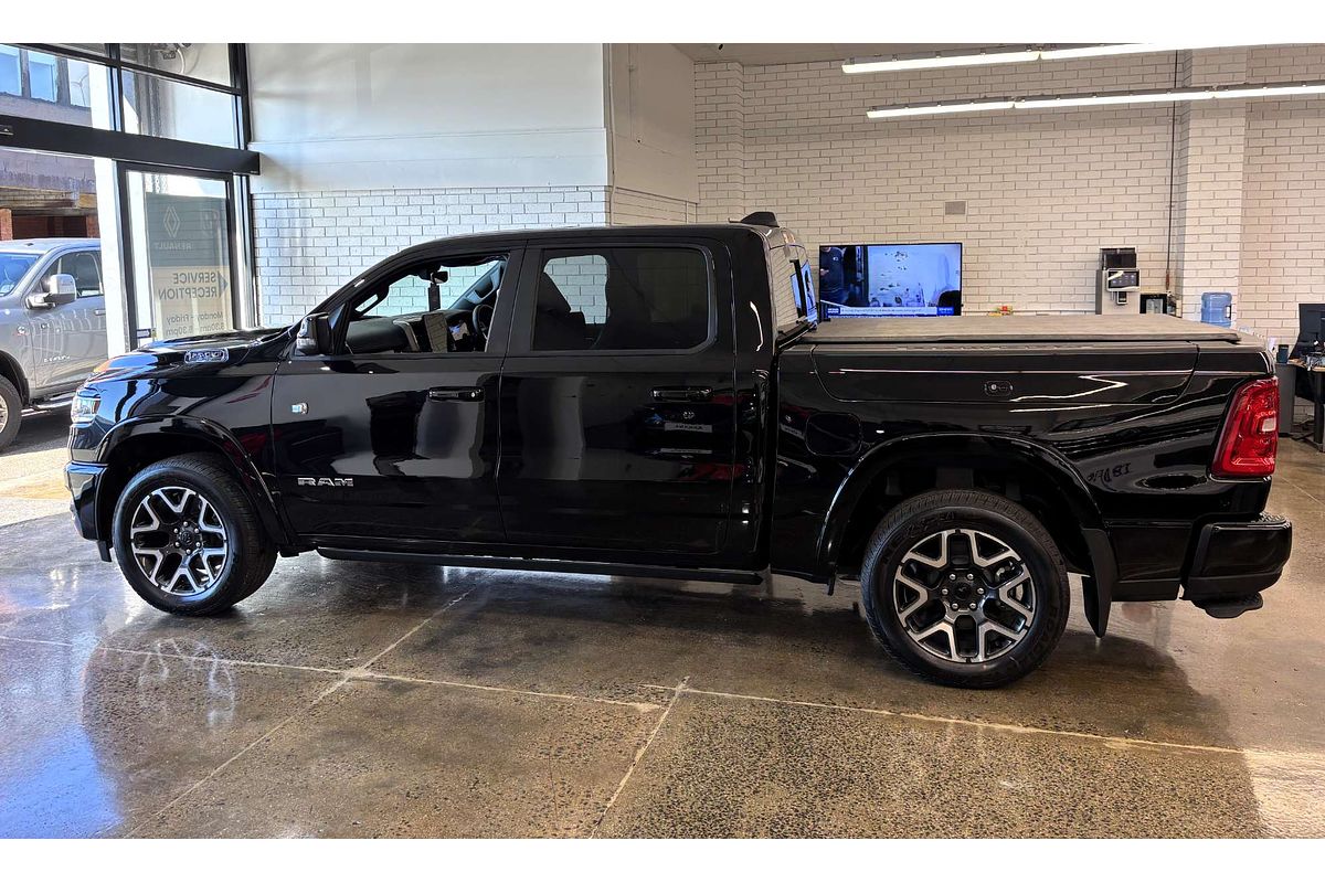 2025 RAM 1500 Laramie Sport Hurricane SO RamBox DT 4X4 SWB