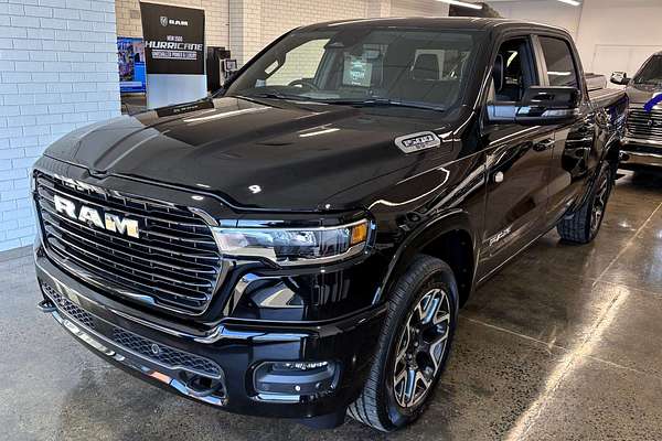 2025 RAM 1500 Laramie Sport Hurricane SO RamBox DT 4X4 SWB