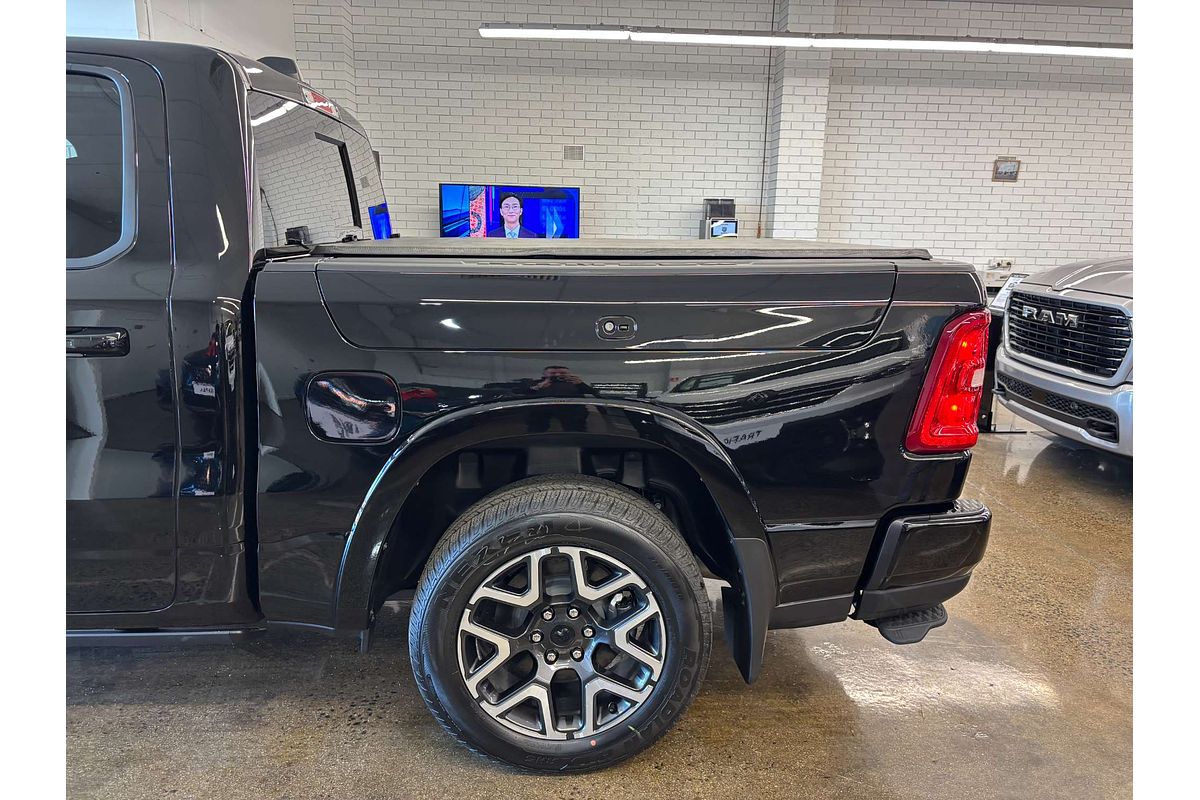 2025 RAM 1500 Laramie Sport Hurricane SO RamBox DT 4X4 SWB