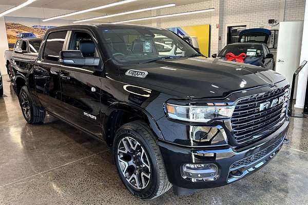 2025 RAM 1500 Laramie Sport Hurricane SO RamBox DT 4X4 SWB