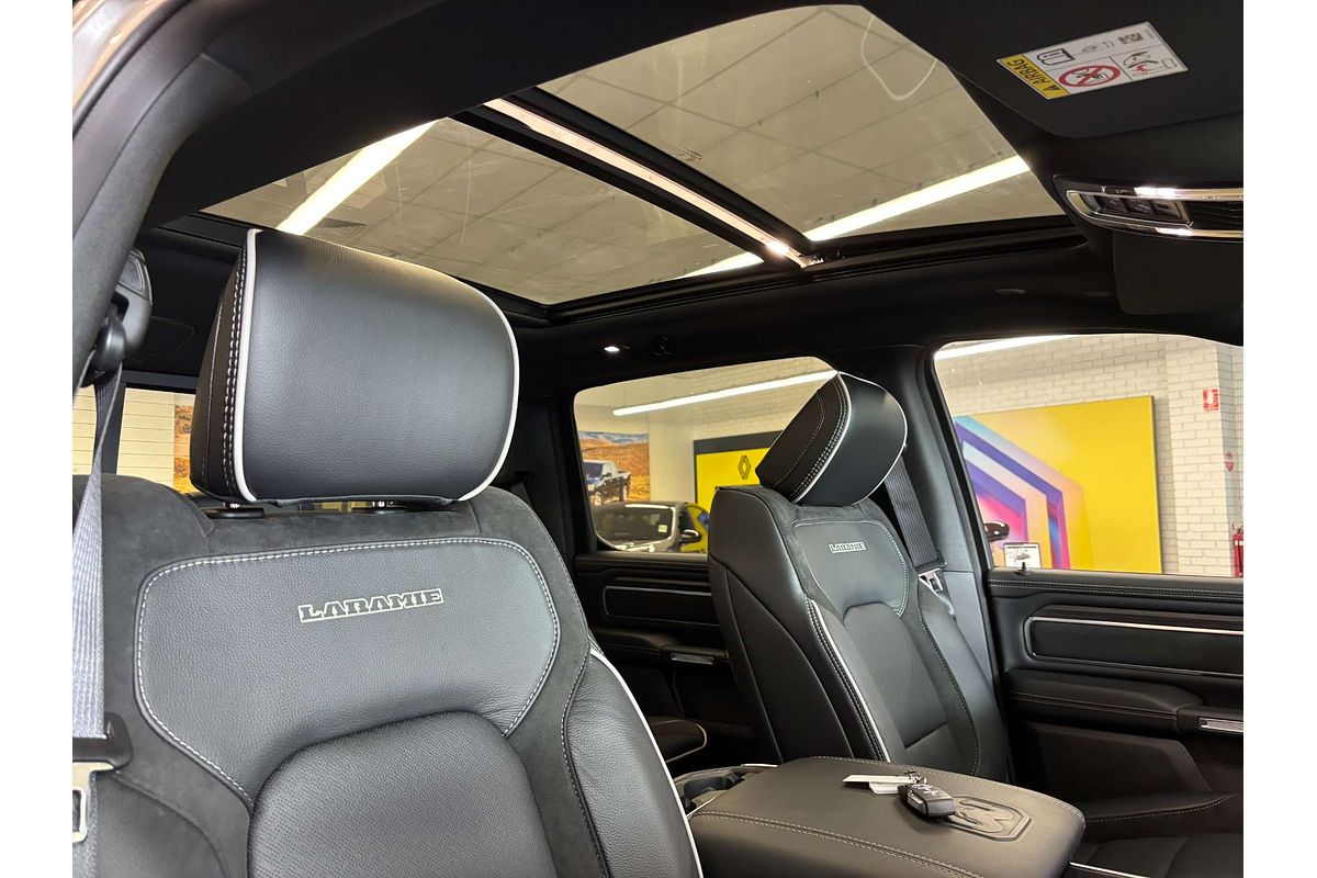 2025 RAM 1500 Laramie Sport Hurricane SO RamBox DT 4X4 SWB