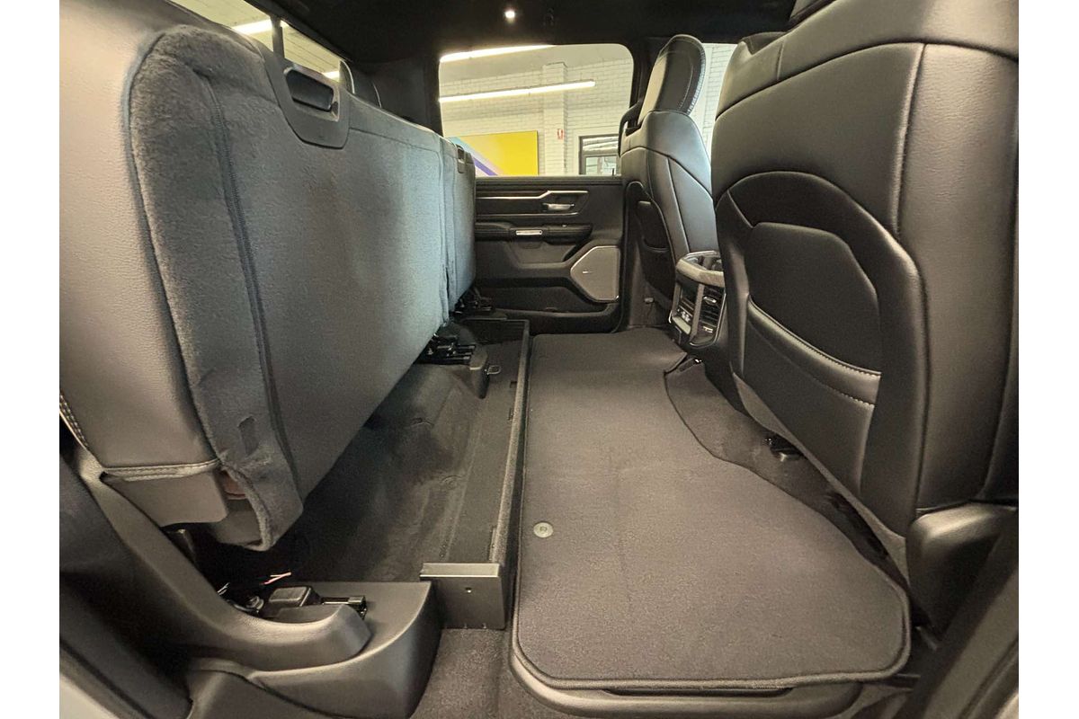2025 RAM 1500 Laramie Sport Hurricane SO RamBox DT 4X4 SWB