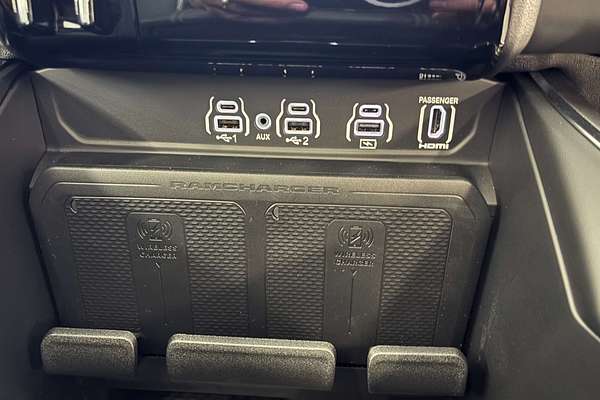 2025 RAM 1500 Laramie Sport Hurricane SO RamBox DT 4X4 SWB