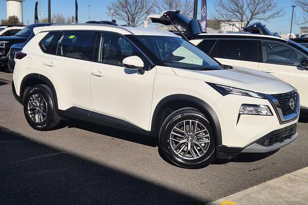2024 Nissan X-TRAIL ST T33