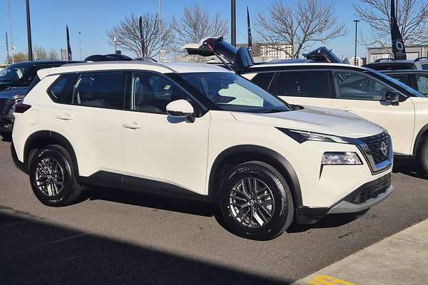 2024 Nissan X-TRAIL ST T33