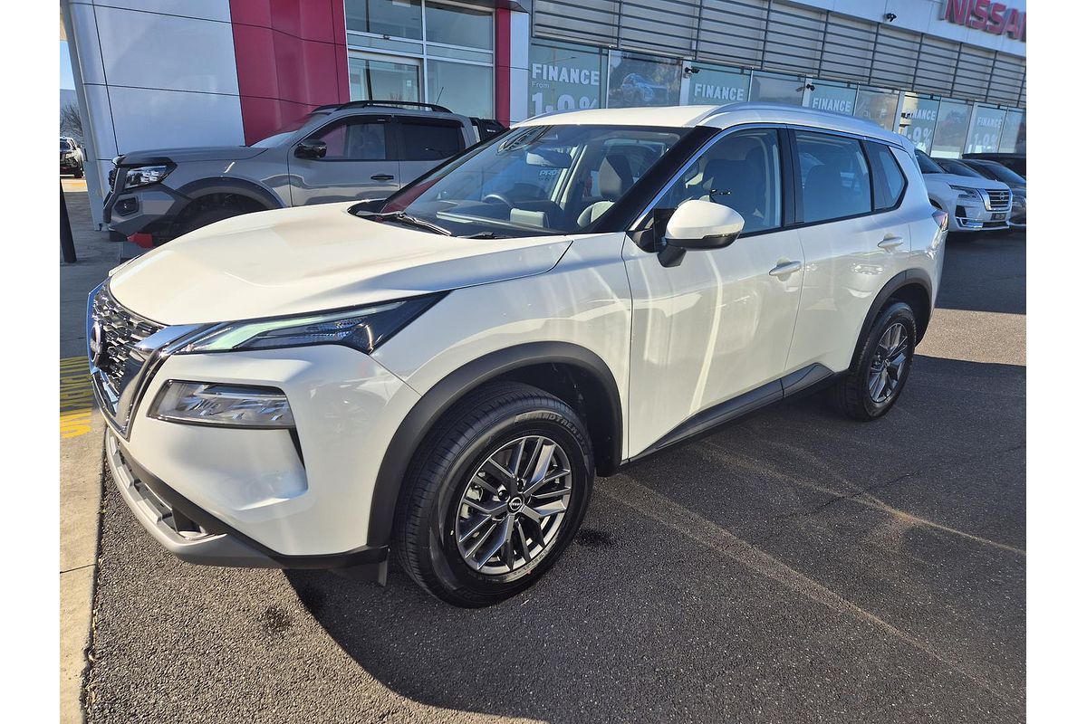 2024 Nissan X-TRAIL ST T33