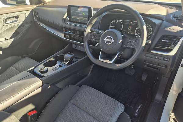 2024 Nissan X-TRAIL ST T33