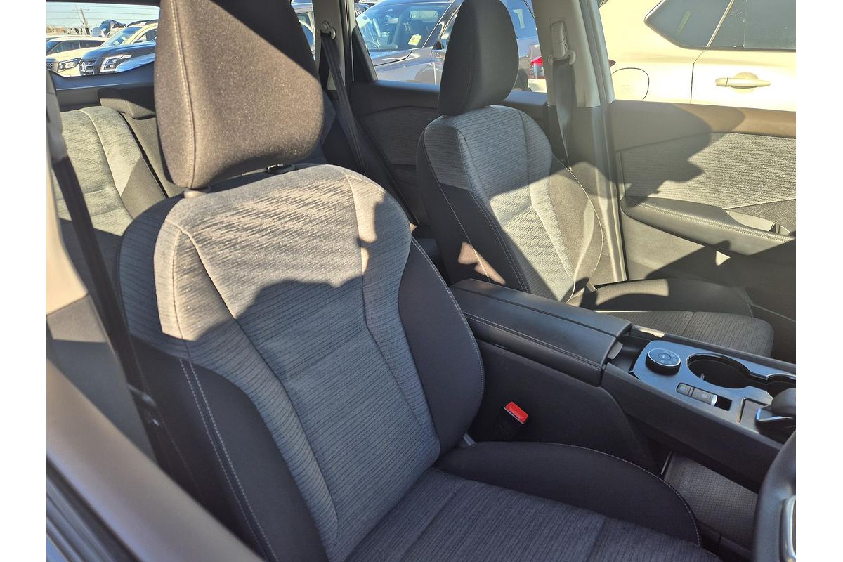 2024 Nissan X-TRAIL ST T33