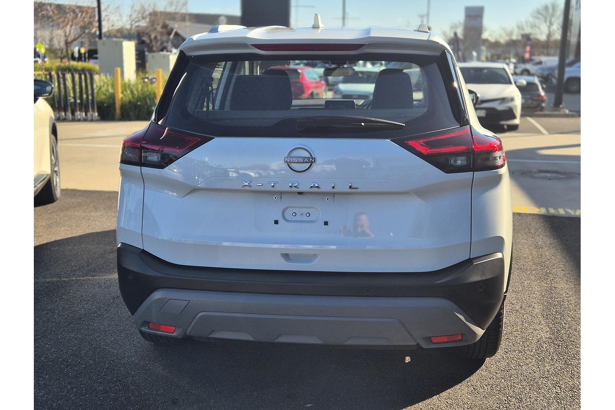 2024 Nissan X-TRAIL ST T33
