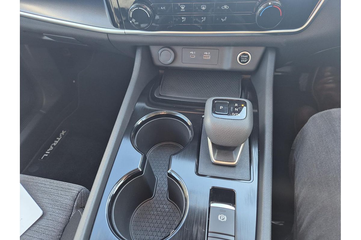 2024 Nissan X-TRAIL ST T33