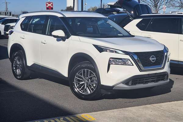 2024 Nissan X-TRAIL ST T33