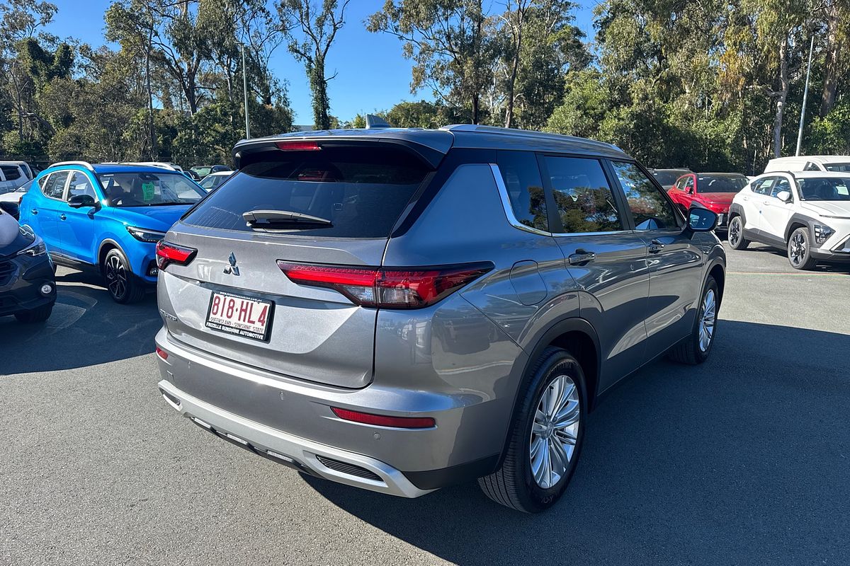 2023 Mitsubishi Outlander LS ZM