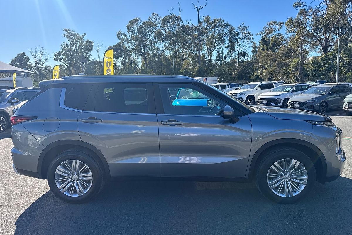 2023 Mitsubishi Outlander LS ZM