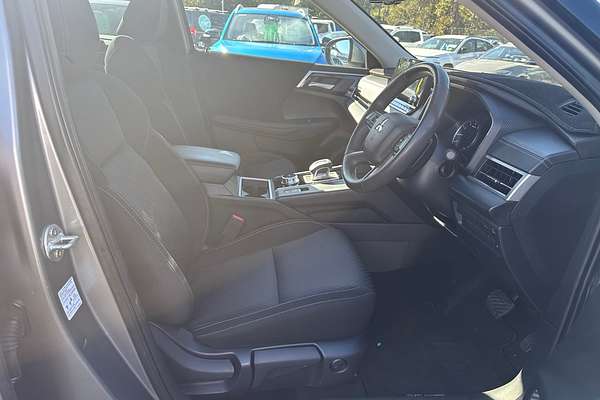 2023 Mitsubishi Outlander LS ZM