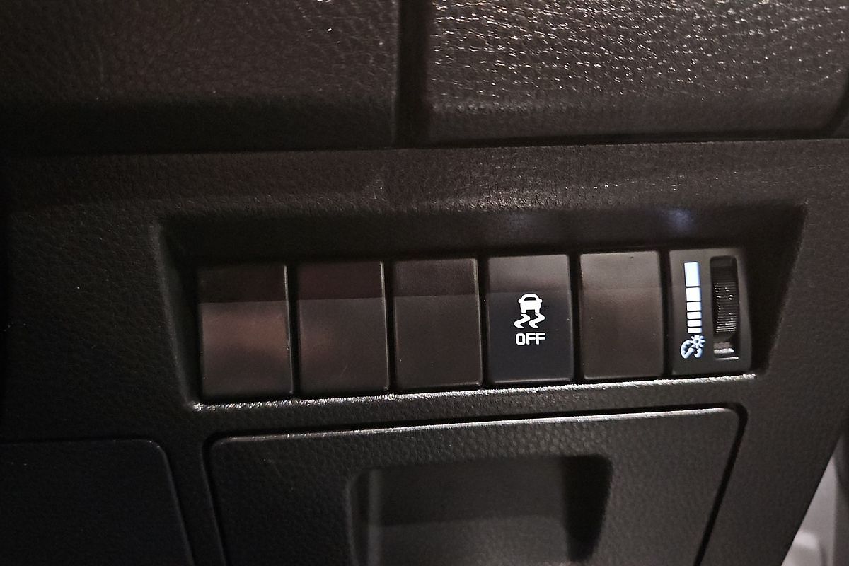 2021 Isuzu D-MAX SX High Ride Rear Wheel Drive