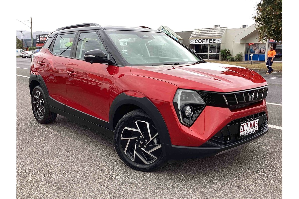 2025 Mahindra XUV3XO AX7L