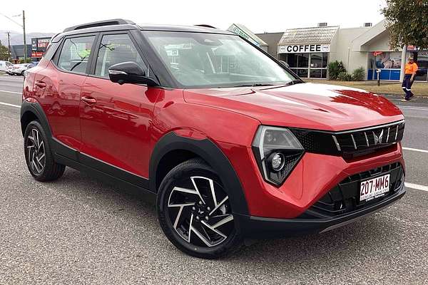 2025 Mahindra XUV3XO AX7L