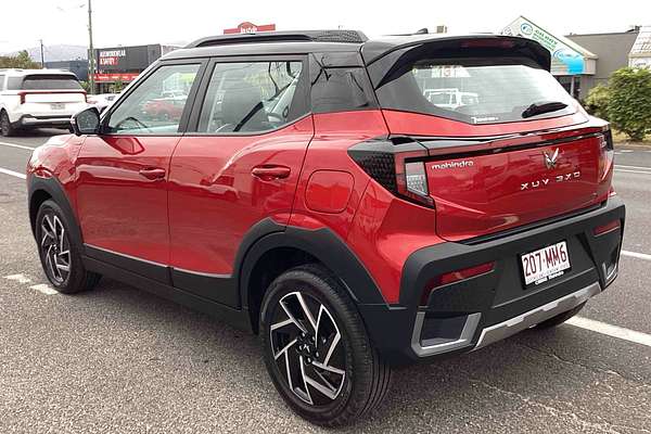 2025 Mahindra XUV3XO AX7L