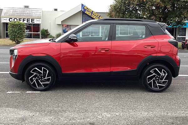 2025 Mahindra XUV3XO AX7L