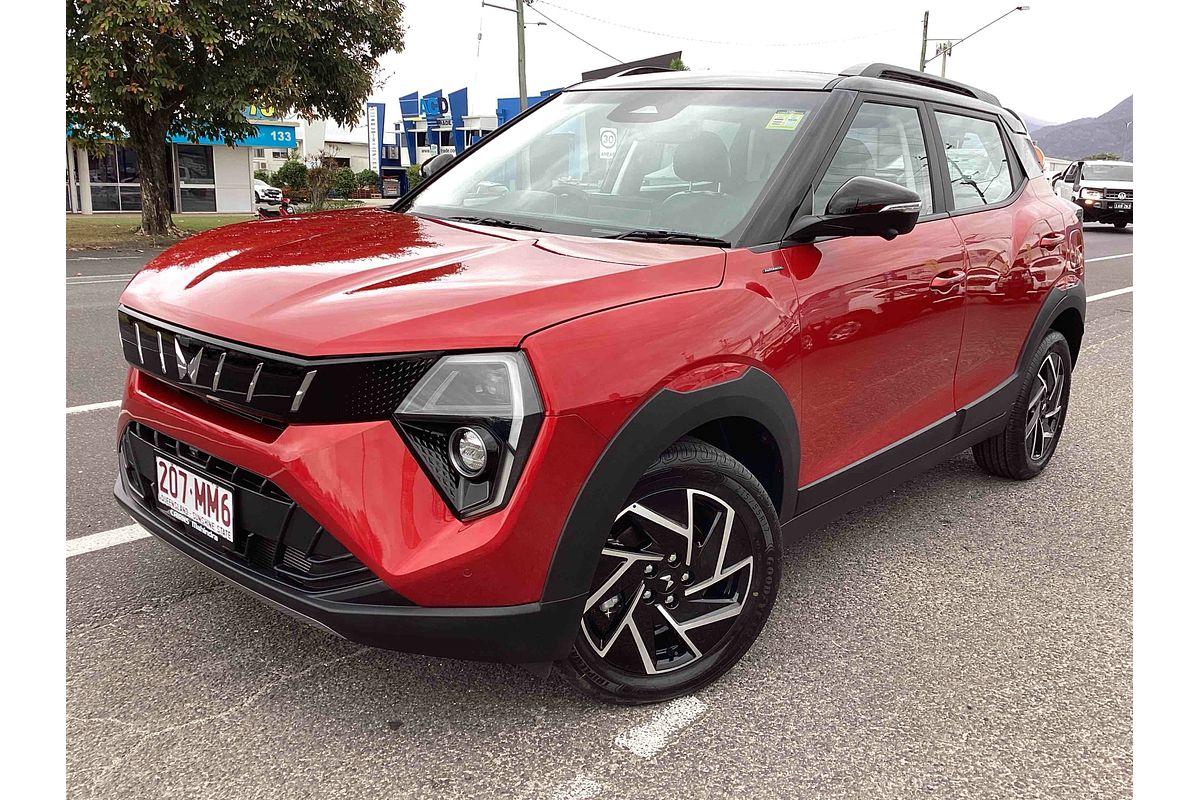 2025 Mahindra XUV3XO AX7L