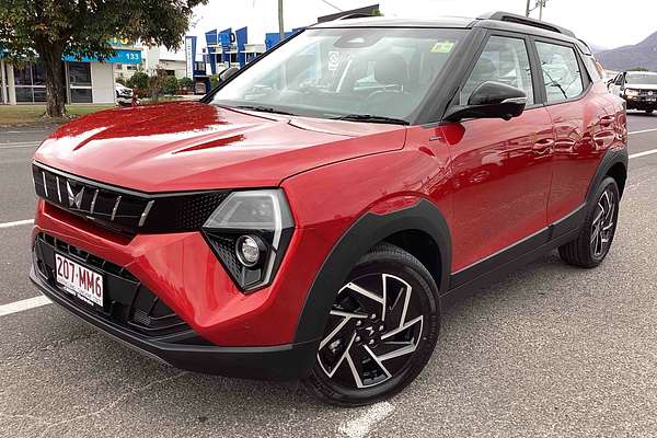 2025 Mahindra XUV3XO AX7L