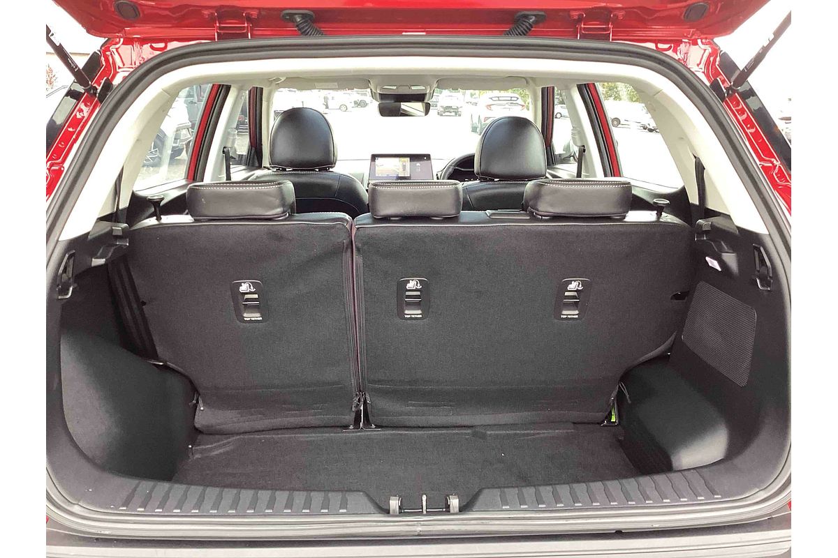 2025 Mahindra XUV3XO AX7L