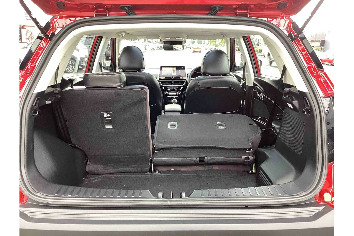 2025 Mahindra XUV3XO AX7L