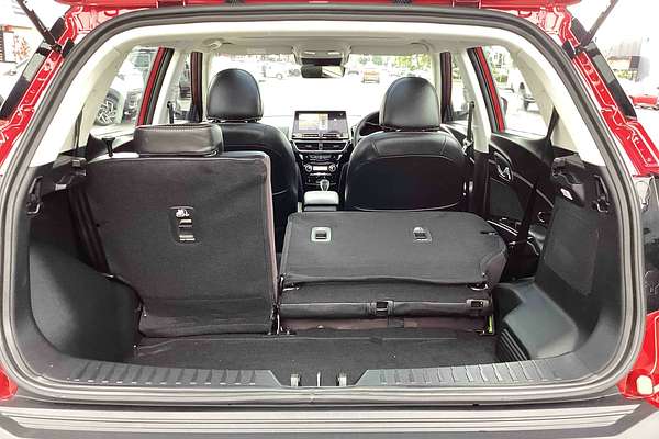 2025 Mahindra XUV3XO AX7L
