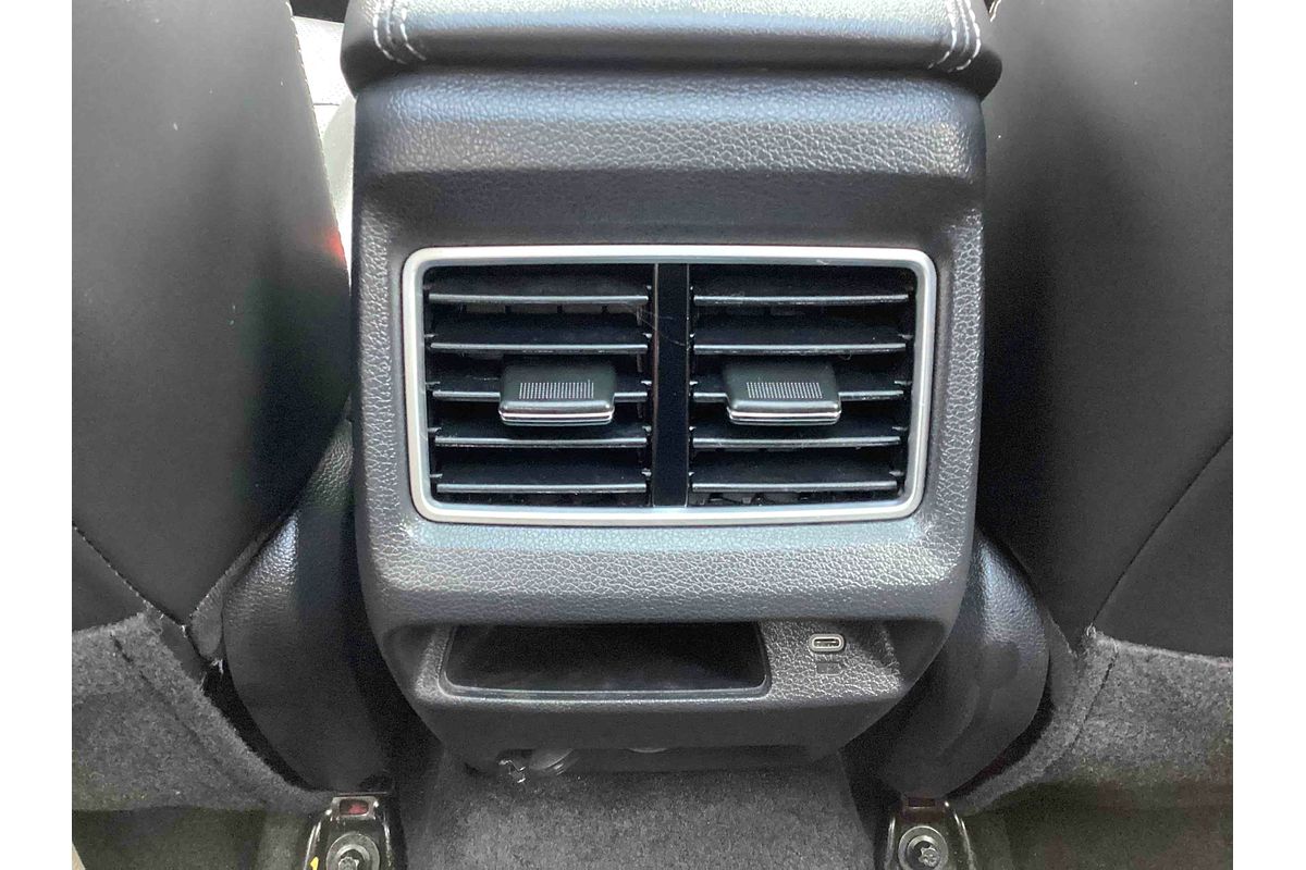 2025 Mahindra XUV3XO AX7L