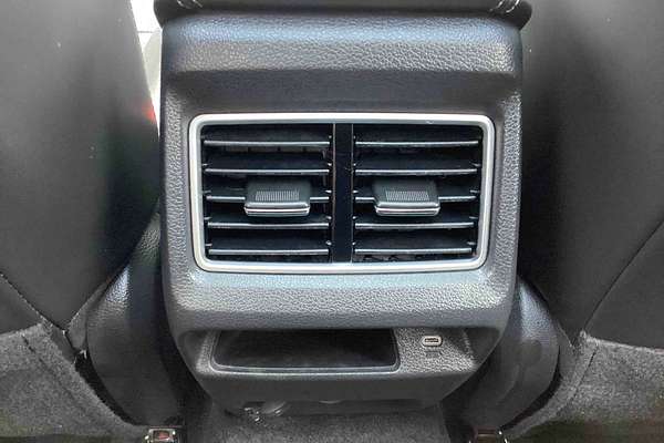 2025 Mahindra XUV3XO AX7L