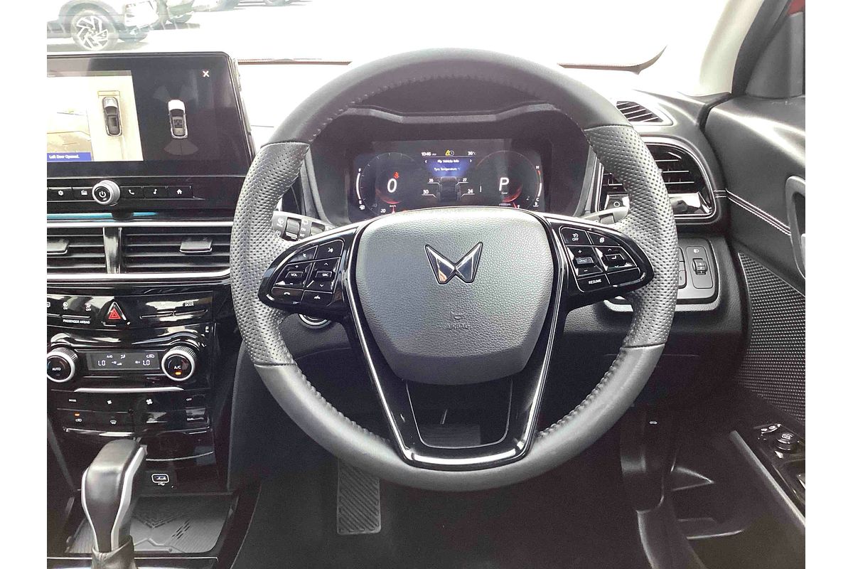 2025 Mahindra XUV3XO AX7L