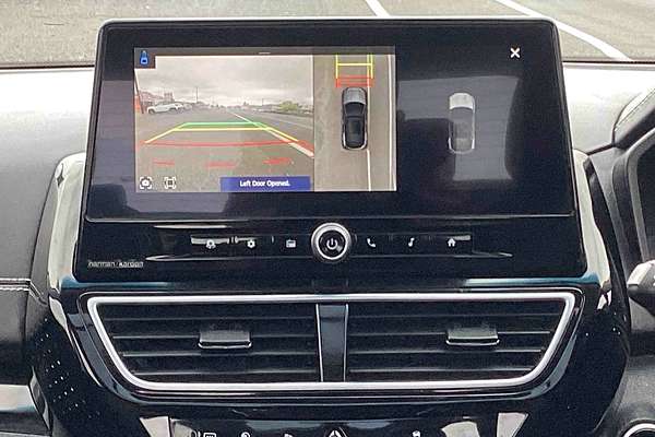 2025 Mahindra XUV3XO AX7L