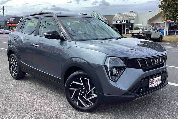 2025 Mahindra XUV3XO AX7L