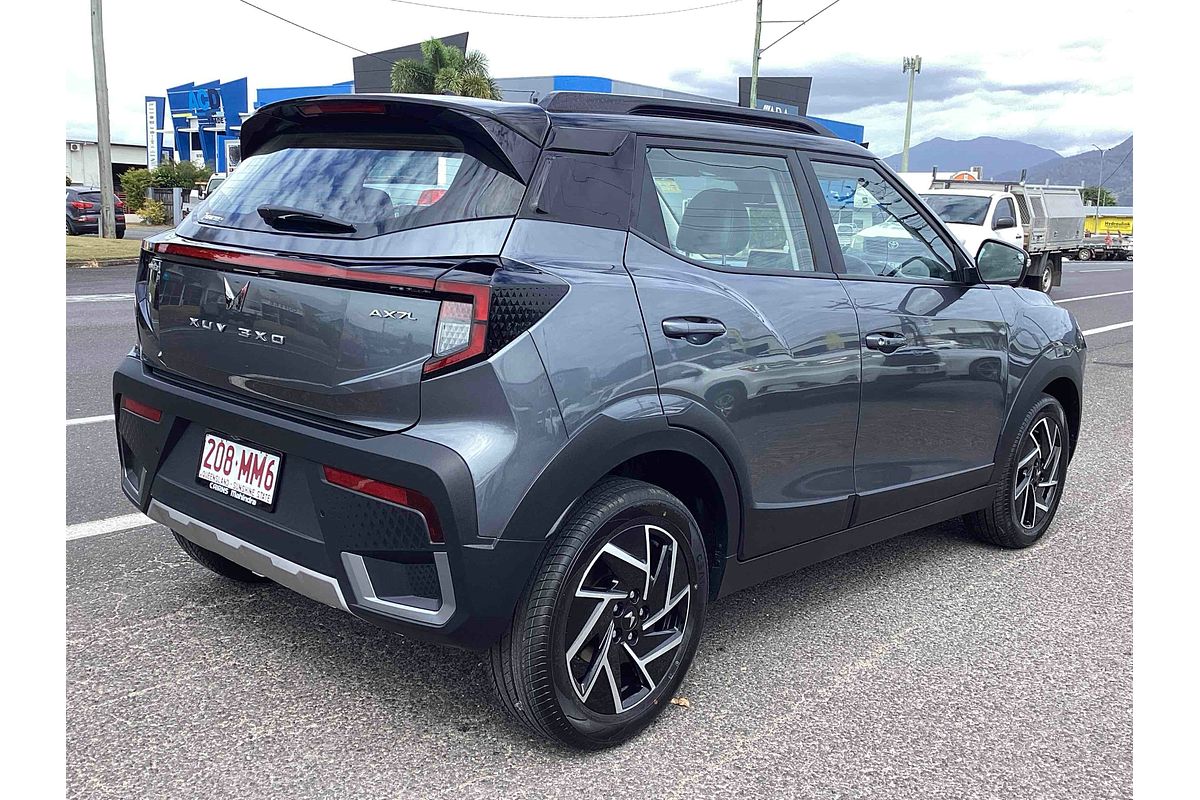 2025 Mahindra XUV3XO AX7L