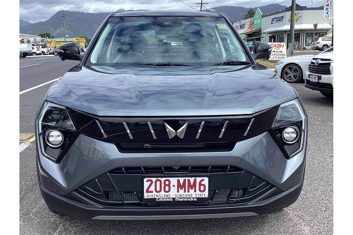 2025 Mahindra XUV3XO AX7L