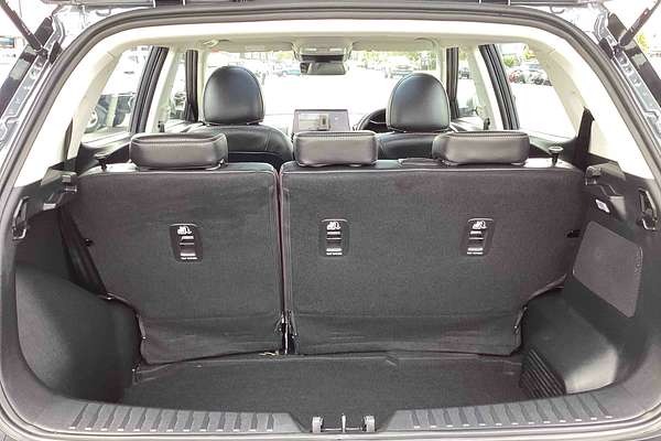 2025 Mahindra XUV3XO AX7L