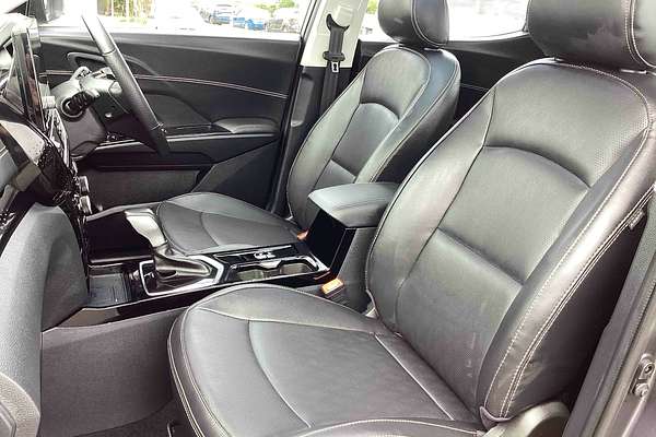 2025 Mahindra XUV3XO AX7L