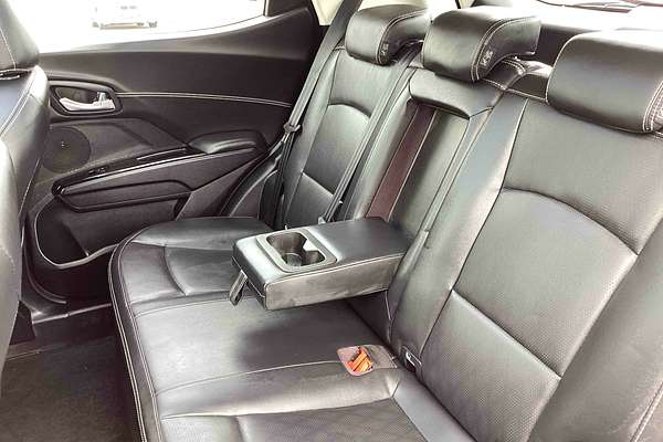 2025 Mahindra XUV3XO AX7L