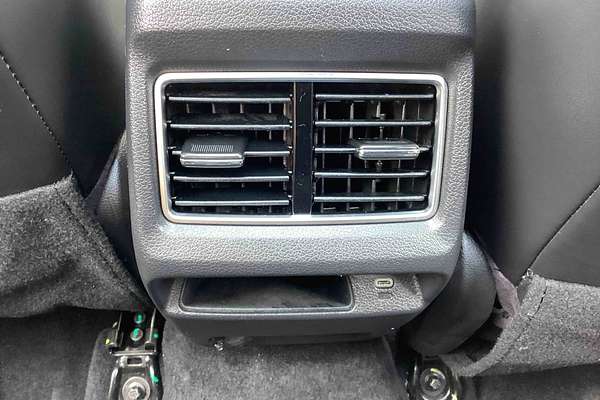 2025 Mahindra XUV3XO AX7L