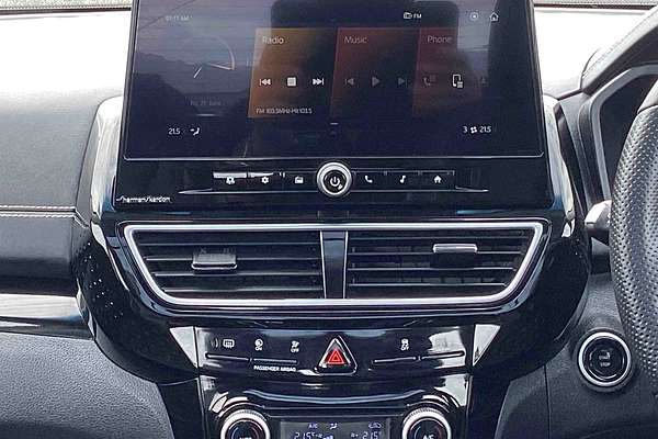 2025 Mahindra XUV3XO AX7L