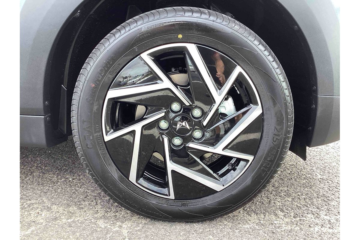 2025 Mahindra XUV3XO AX7L