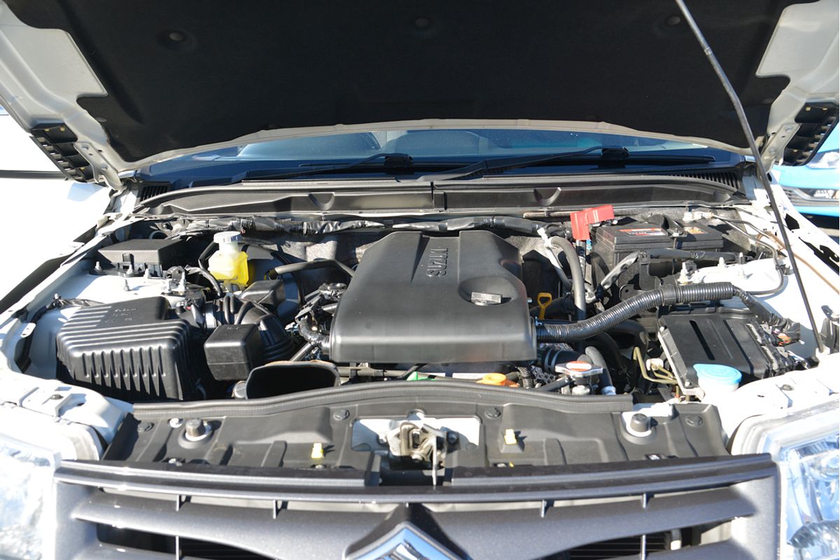 2013 Suzuki Grand Vitara  JB