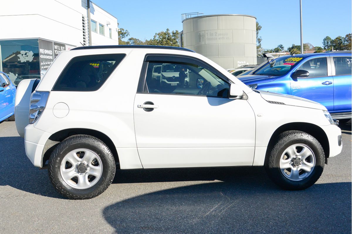 2013 Suzuki Grand Vitara  JB