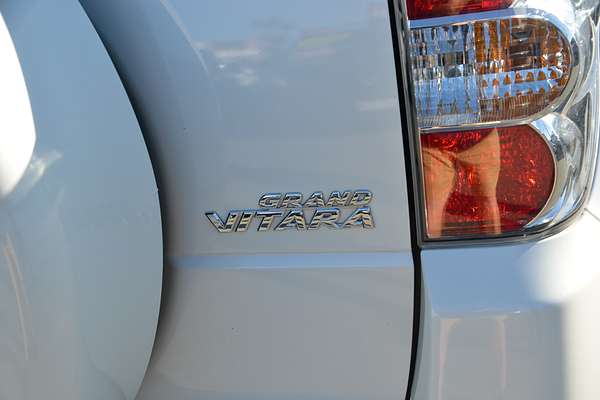 2013 Suzuki Grand Vitara  JB