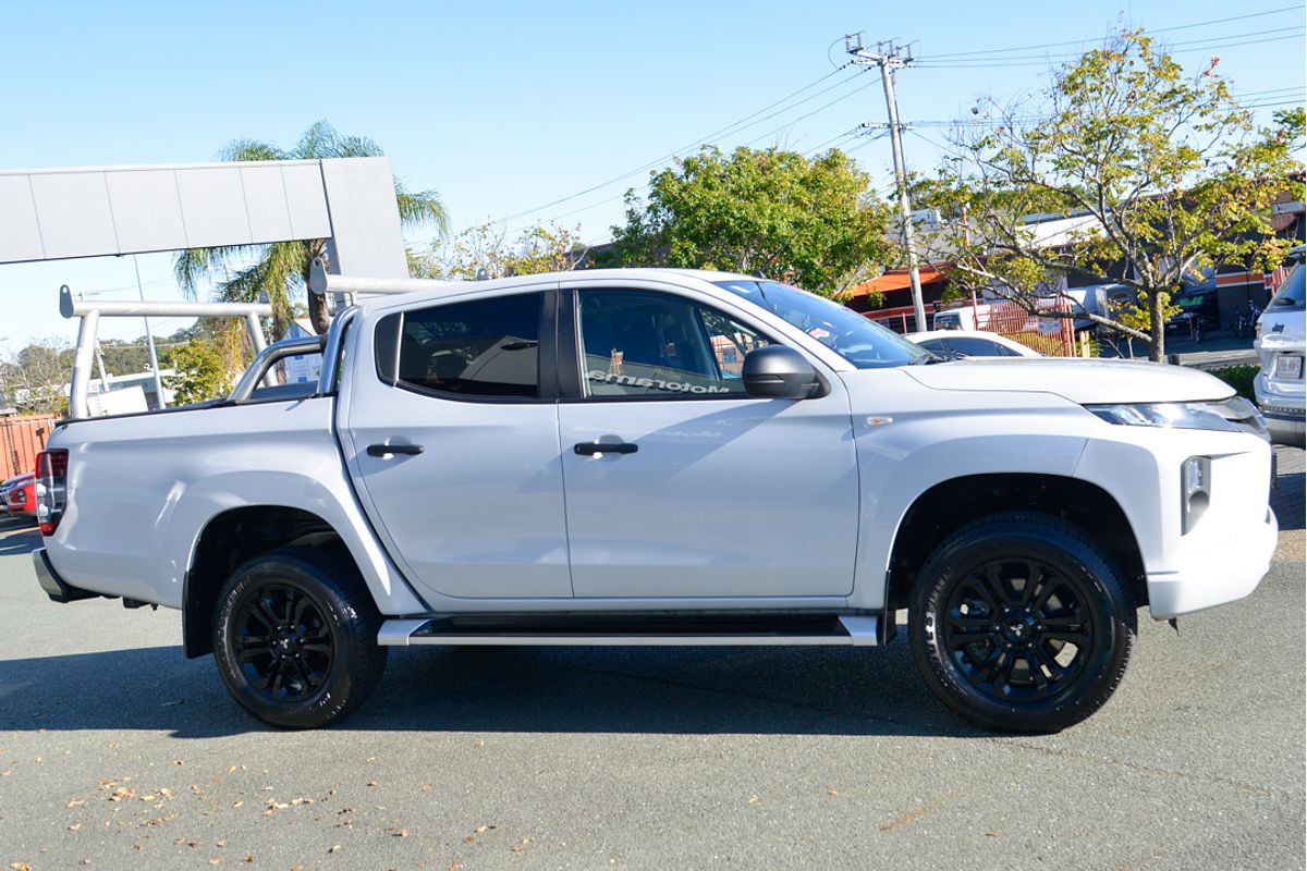 2021 Mitsubishi Triton GLX-R MR 4X4