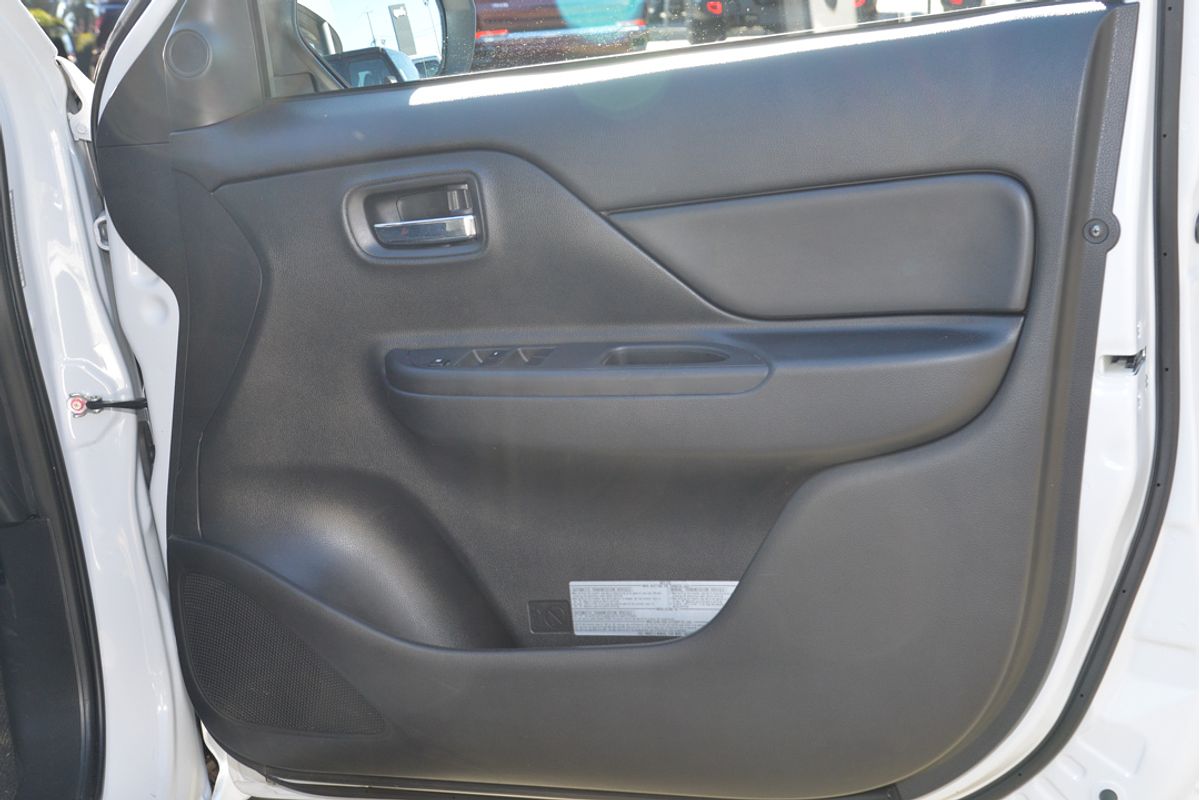 2021 Mitsubishi Triton GLX-R MR 4X4